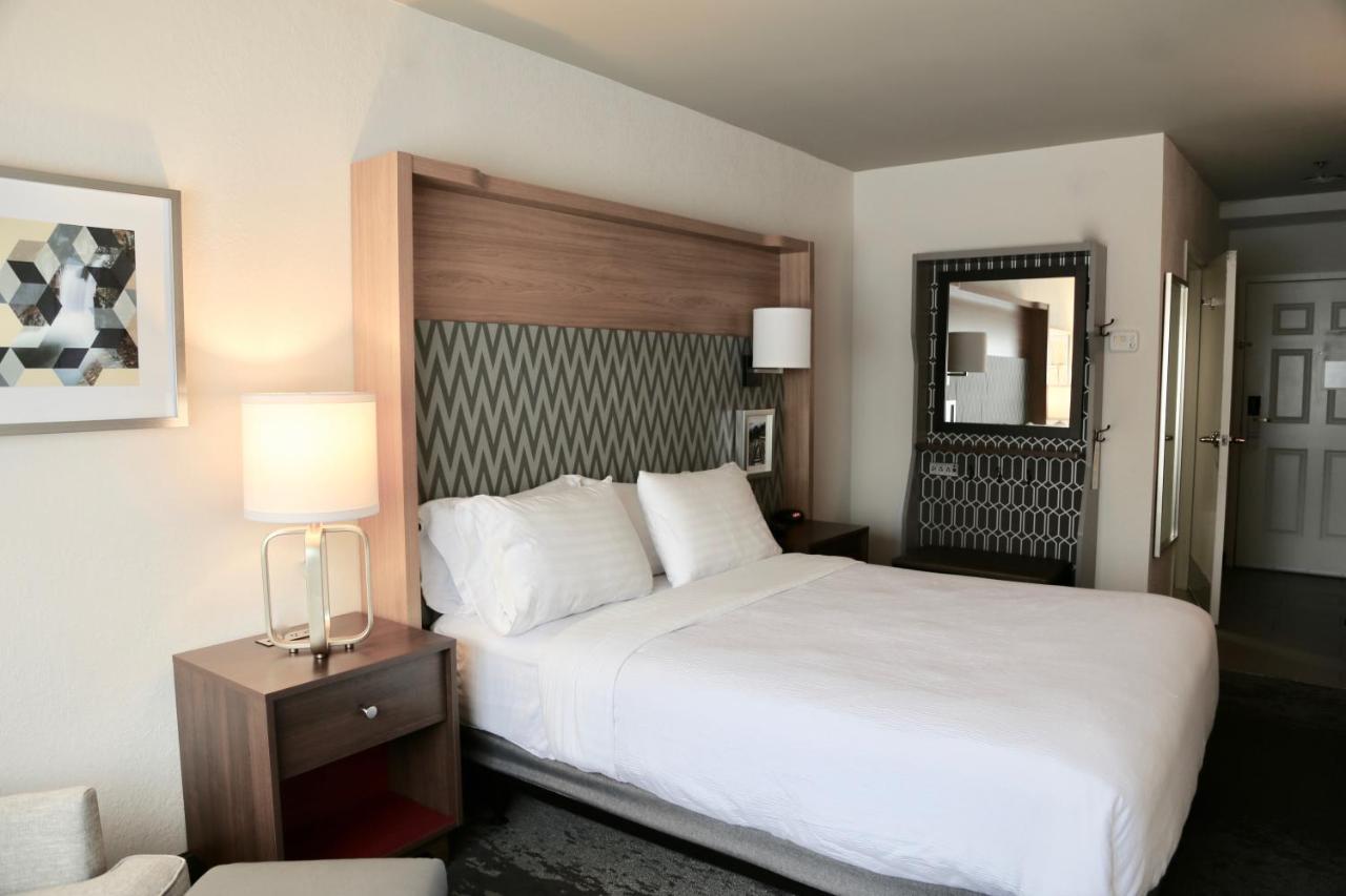 Photo - Holiday Inn Salem by IHG