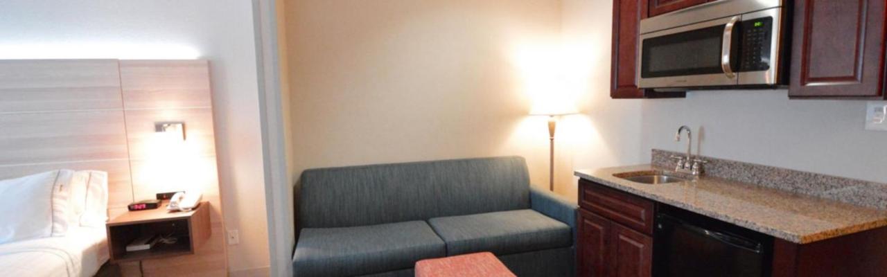 Photo - Holiday Inn Express Toledo-Oregon by IHG
