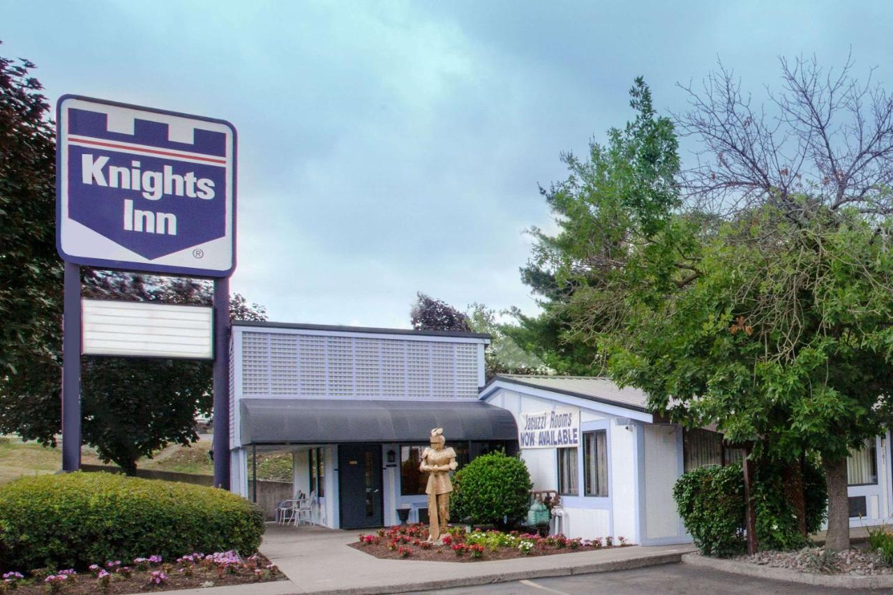 Knights Inn  Pittston PA