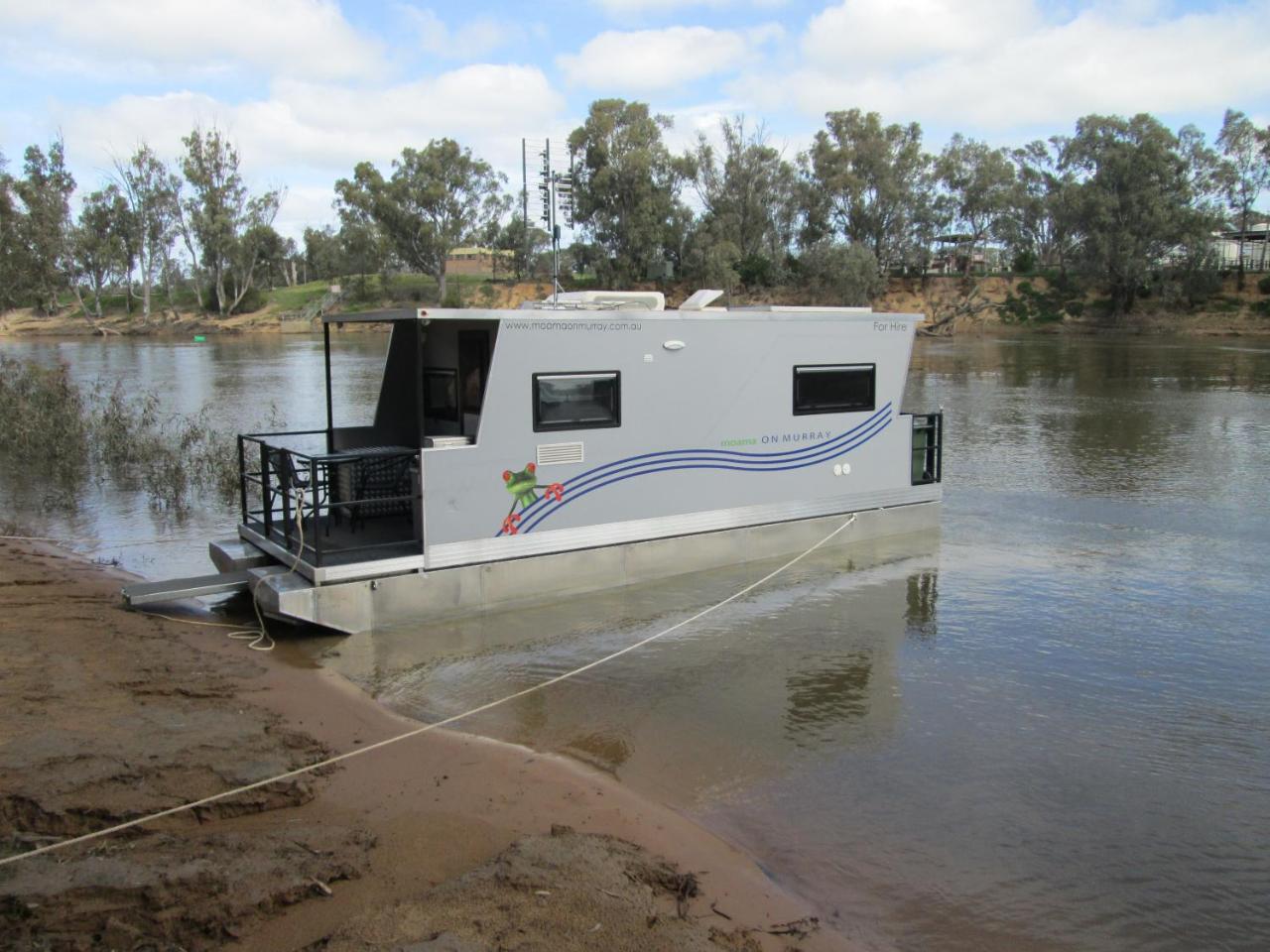 Moama on Murray Houseboats photo 3