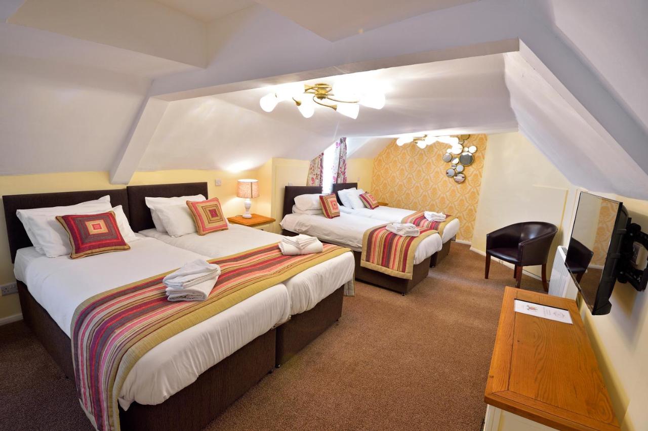 The Royal Victoria and Bull Hotel photo 3