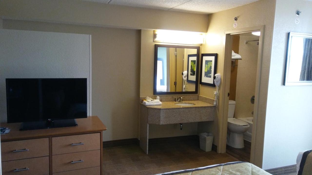 Hawthorn Extended Stay by Wyndham Irving Las Colinas photo 2
