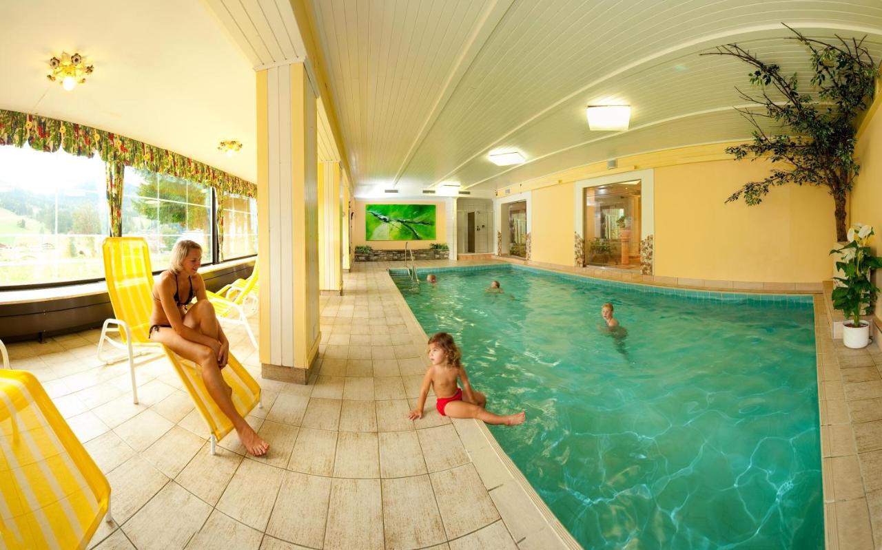Wohlfühlresort und Feriengut Martinerhof photo 2