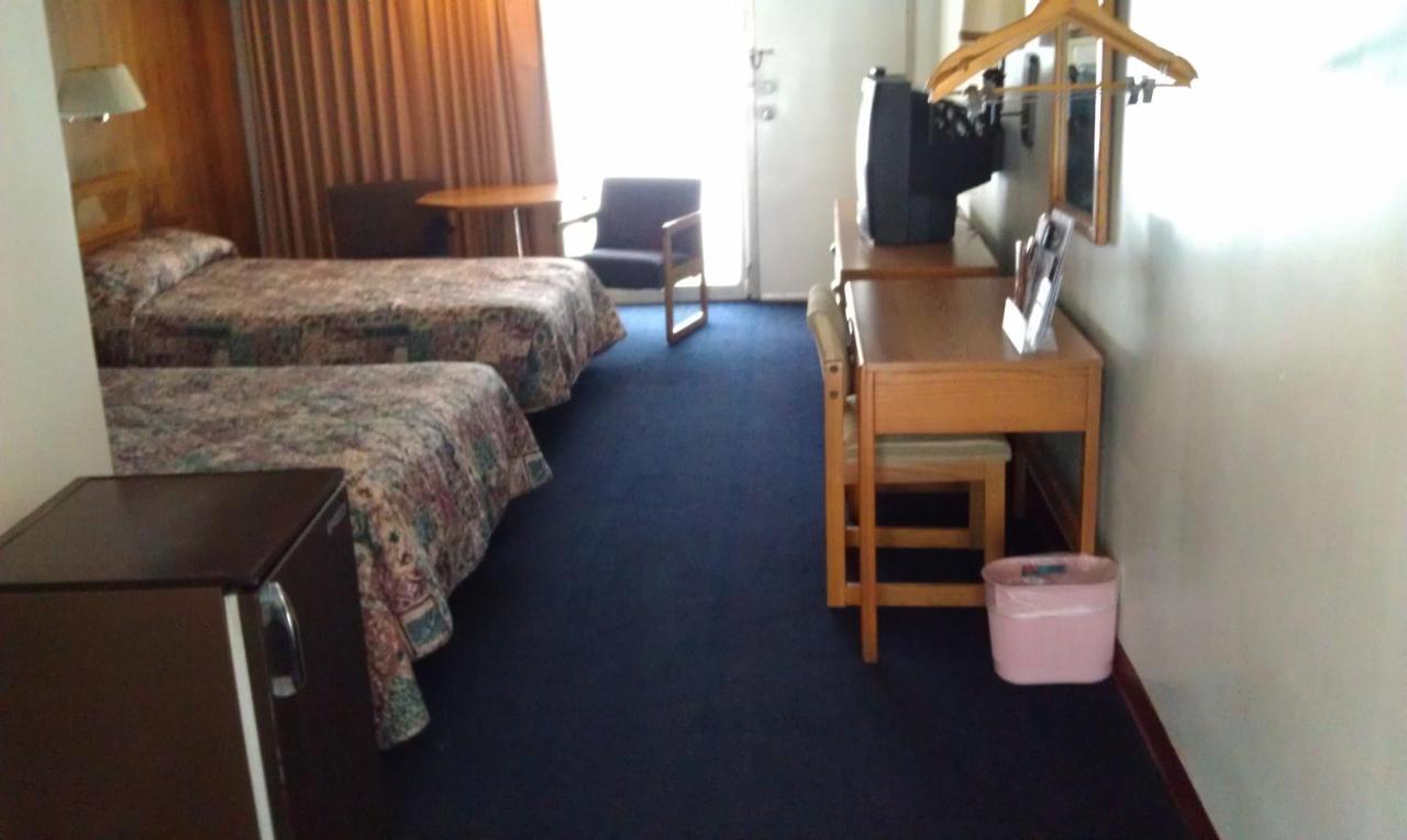 Kings Inn Cleveland photo 3