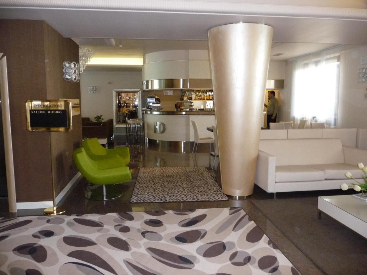 Hotel Desenzano photo 2