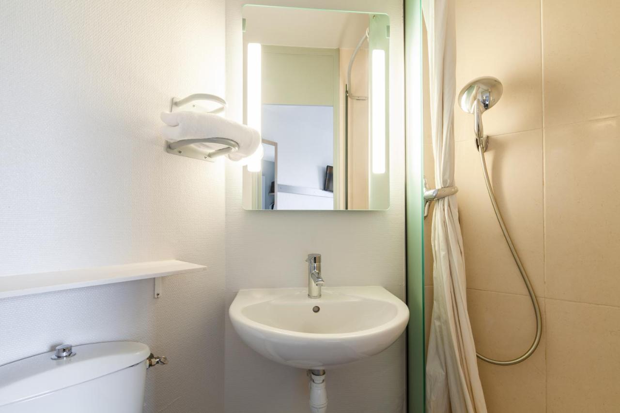 B&B HOTEL Evry Lisses 1 - 3