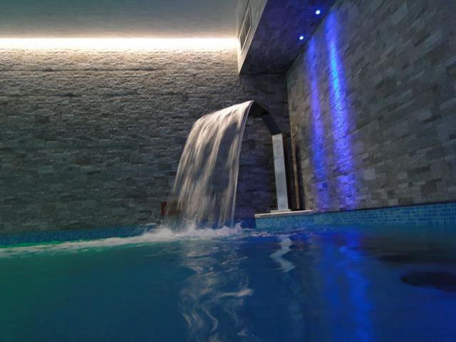 Les Chalets d'Adelphine & SPA photo 3