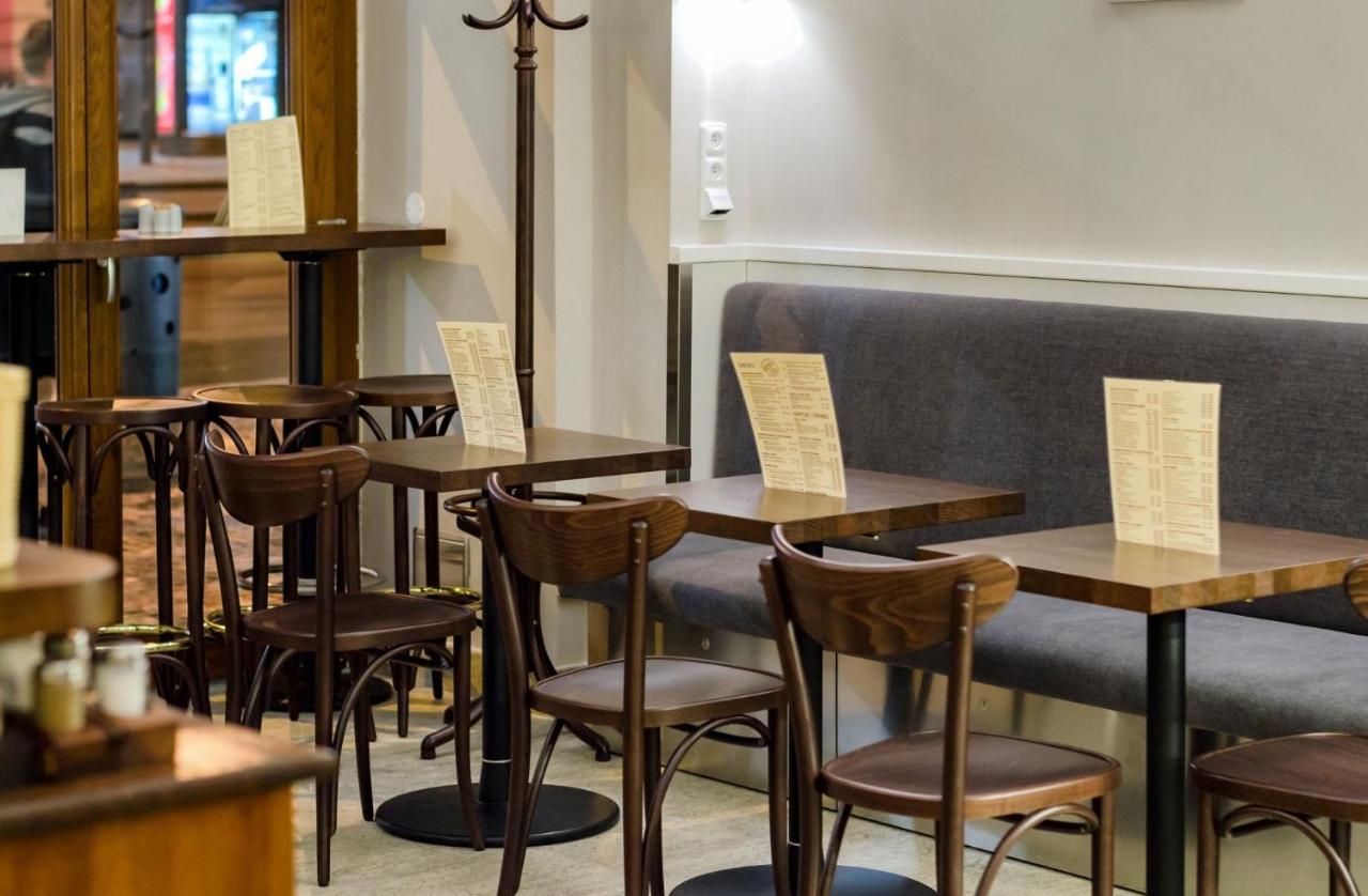 Adria Hotel Prague photo 4
