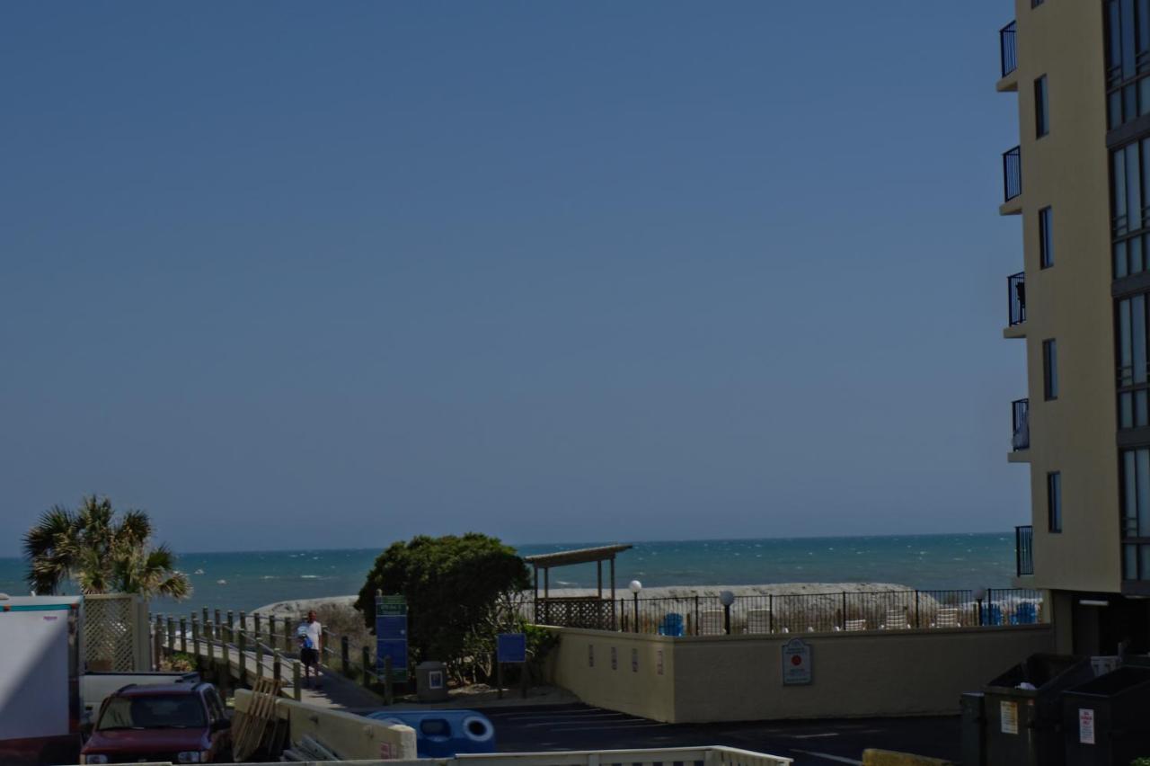 Edgewater Inn photo 2