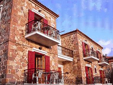 The Schoolmistress With The Golden Eyes, studios & rooms - 2