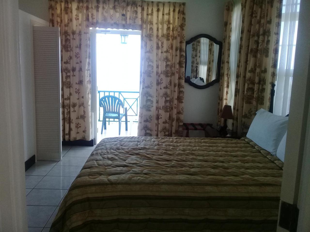 Pink Rock Inn Bed and Breakfast photo 3