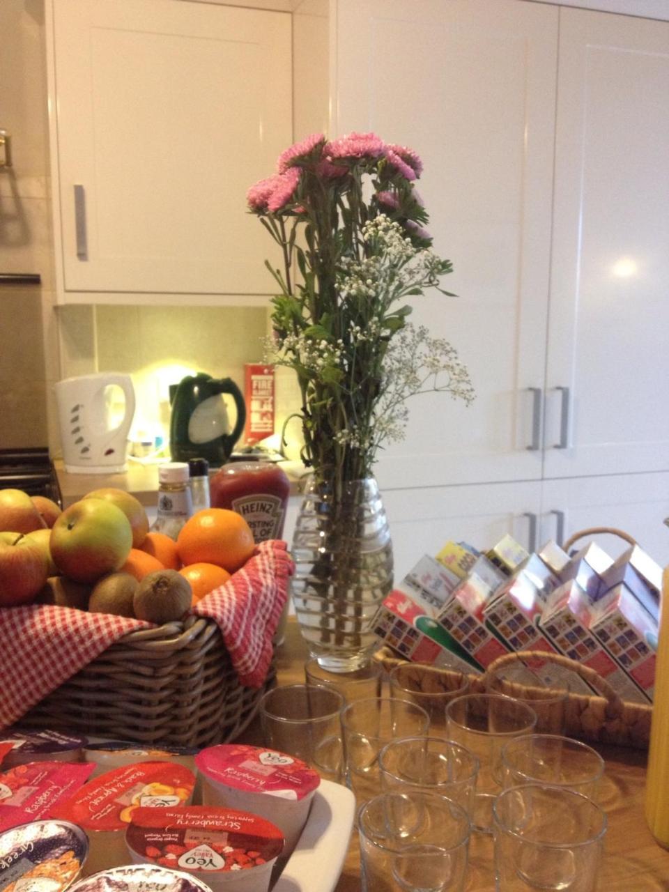 2 Crescent Gardens Guest House photo 2