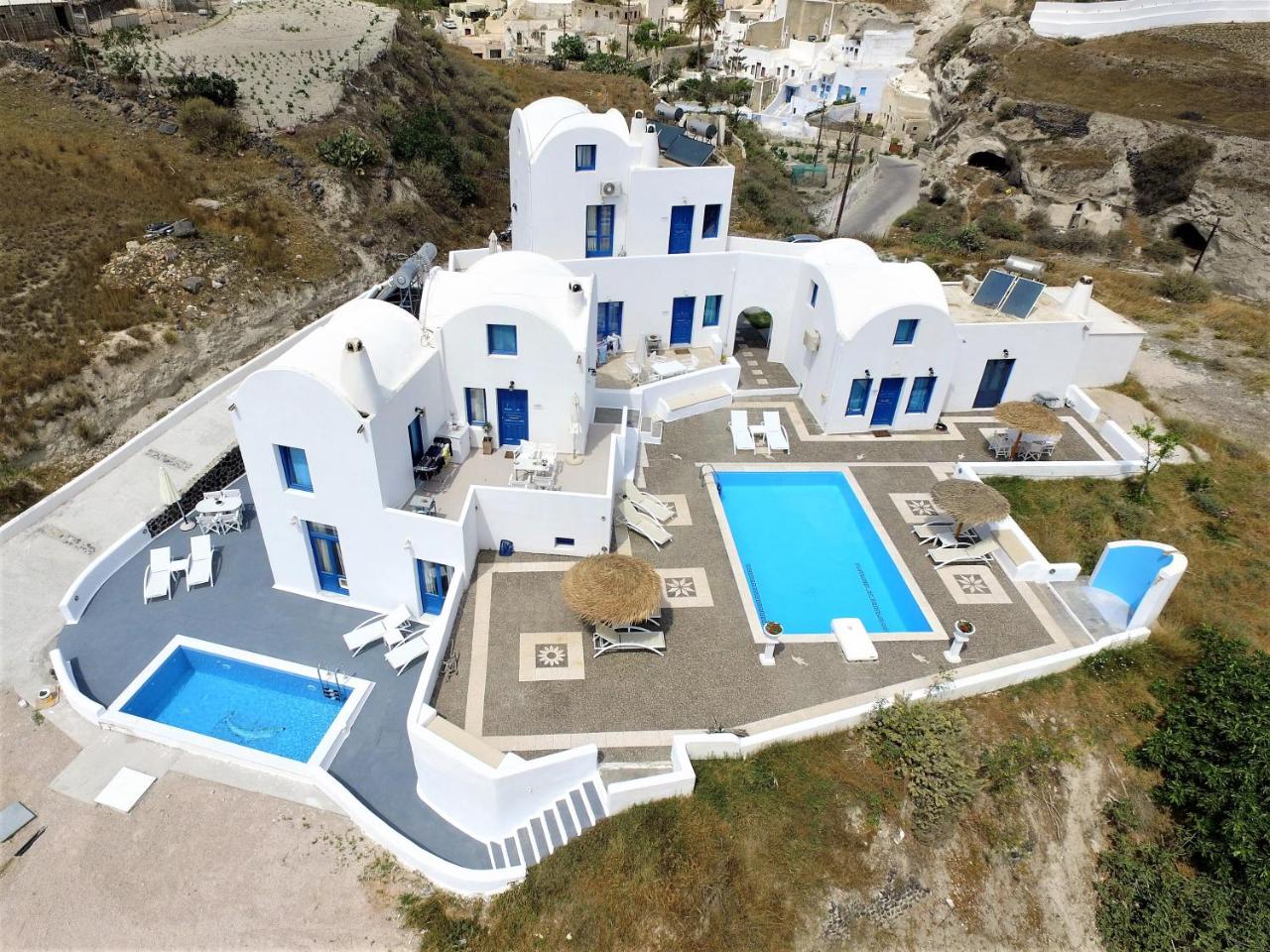 Santorini Traditional Suites - 3