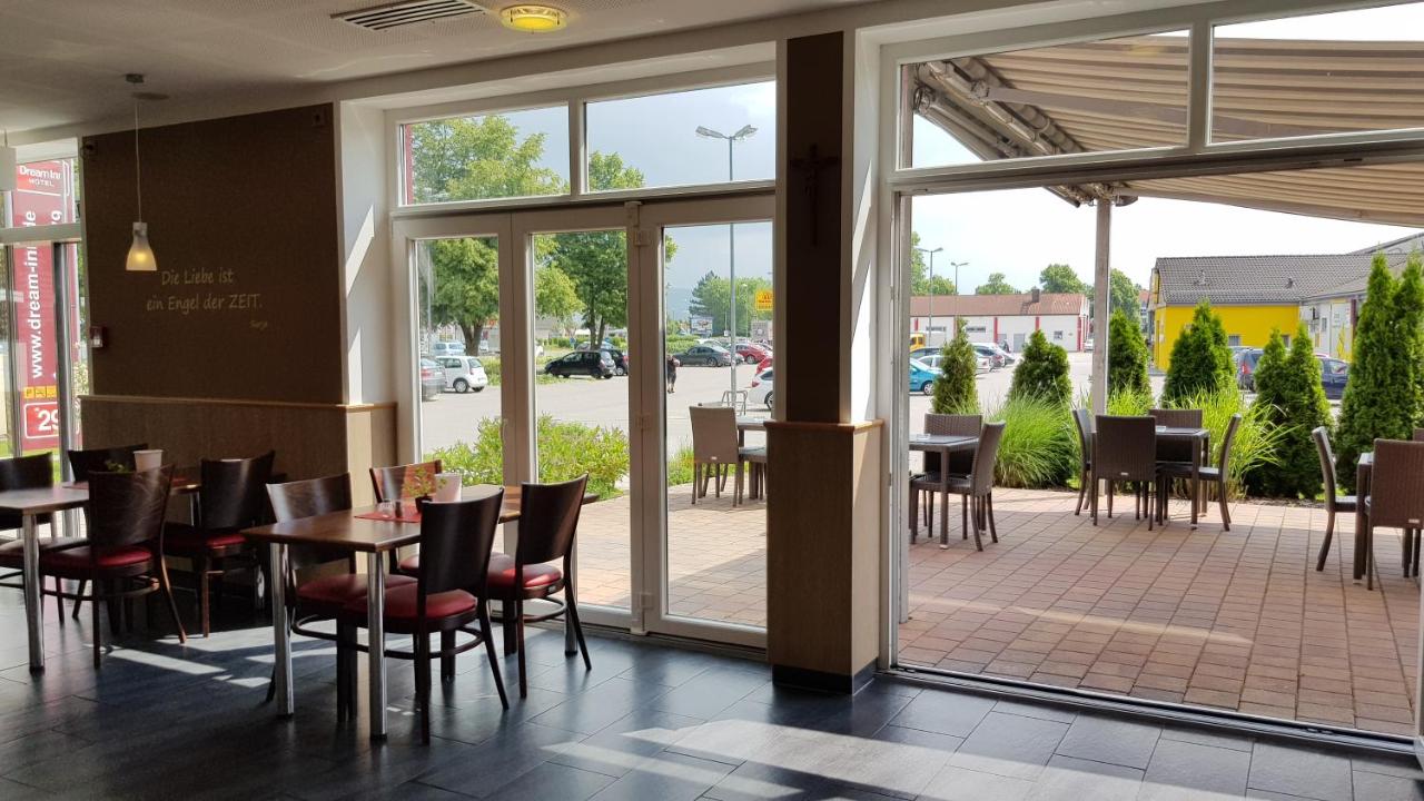 Dream Inn Hotel Regensburg Ost photo 2