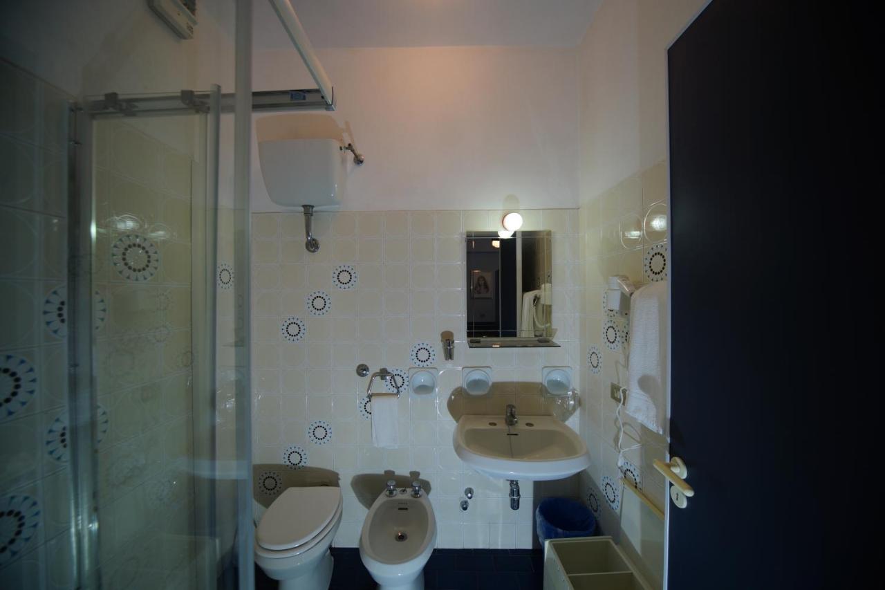 King Hotel photo 3