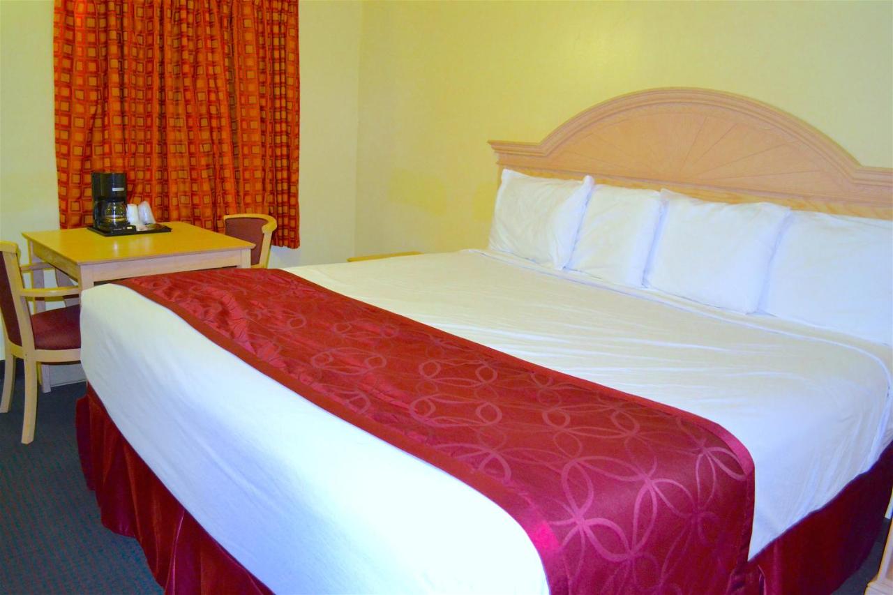 Passport Inn Niagara Falls photo 2
