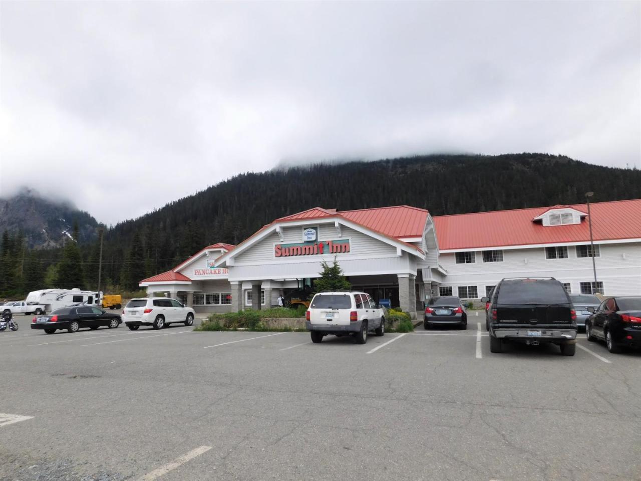Summit Inn