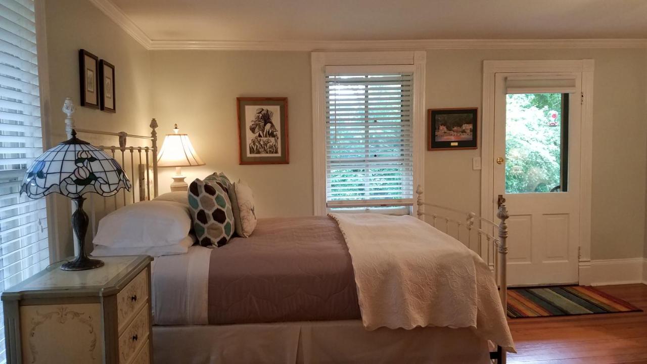 Hummingbird Inn - 2