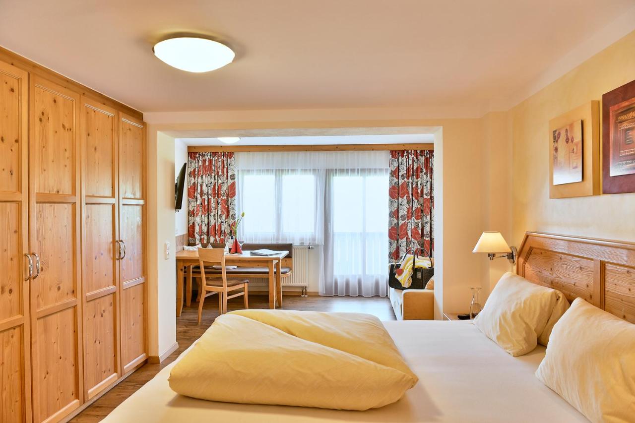 Stockingers Guest House - 4