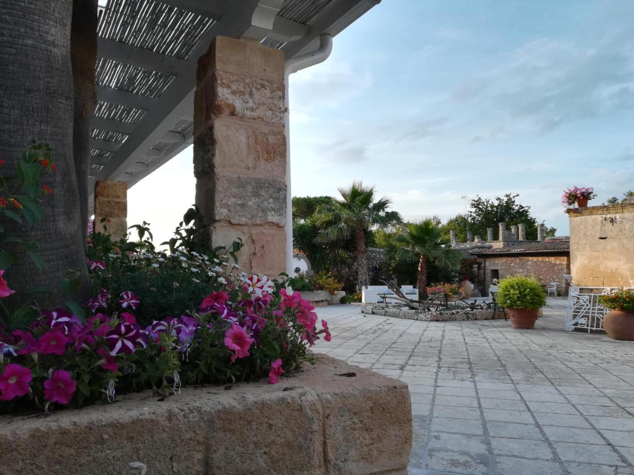 RELAIS MASSERIA CASINA DEI CARI photo 4