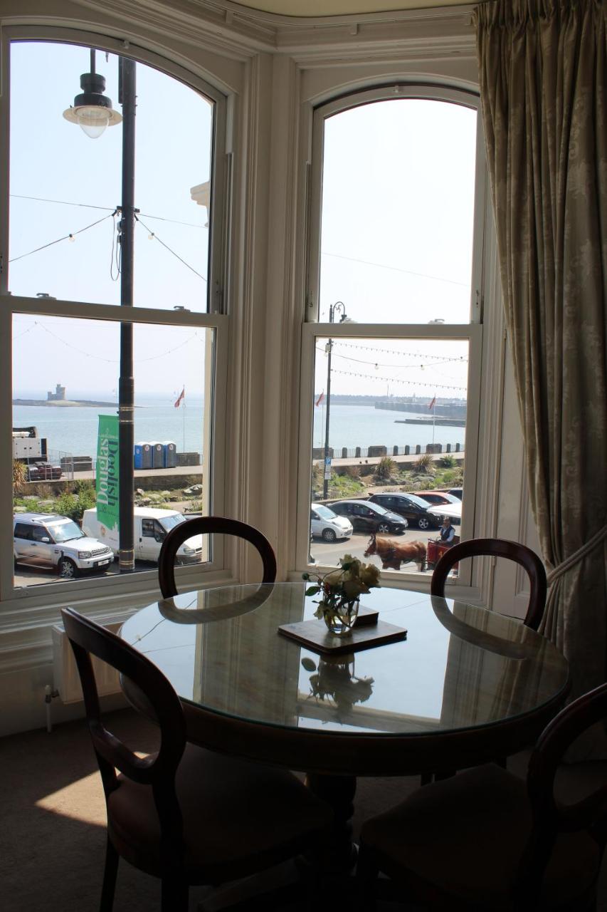 The Town House - 4