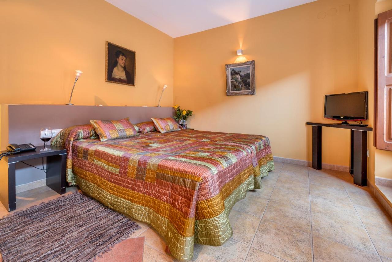 Hotel Cal Llop photo 3