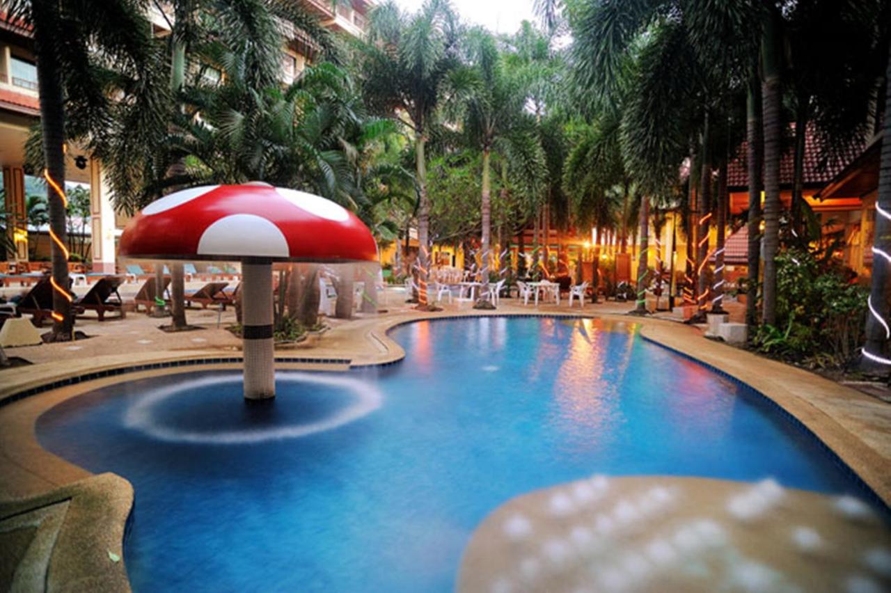 Baumanburi Hotel Patong photo 4
