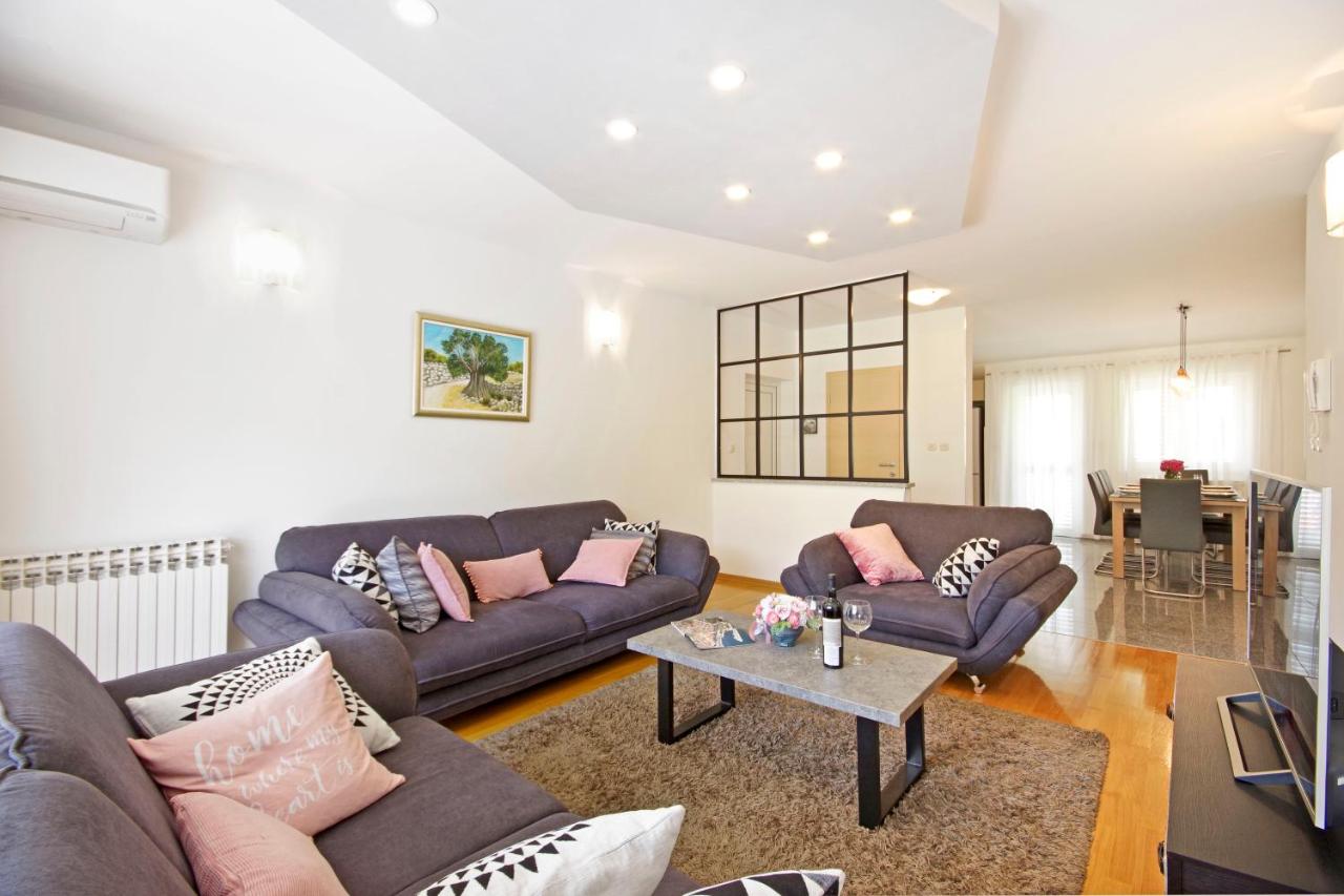 Luxurious, modern and spacious apartment with terraces - 6