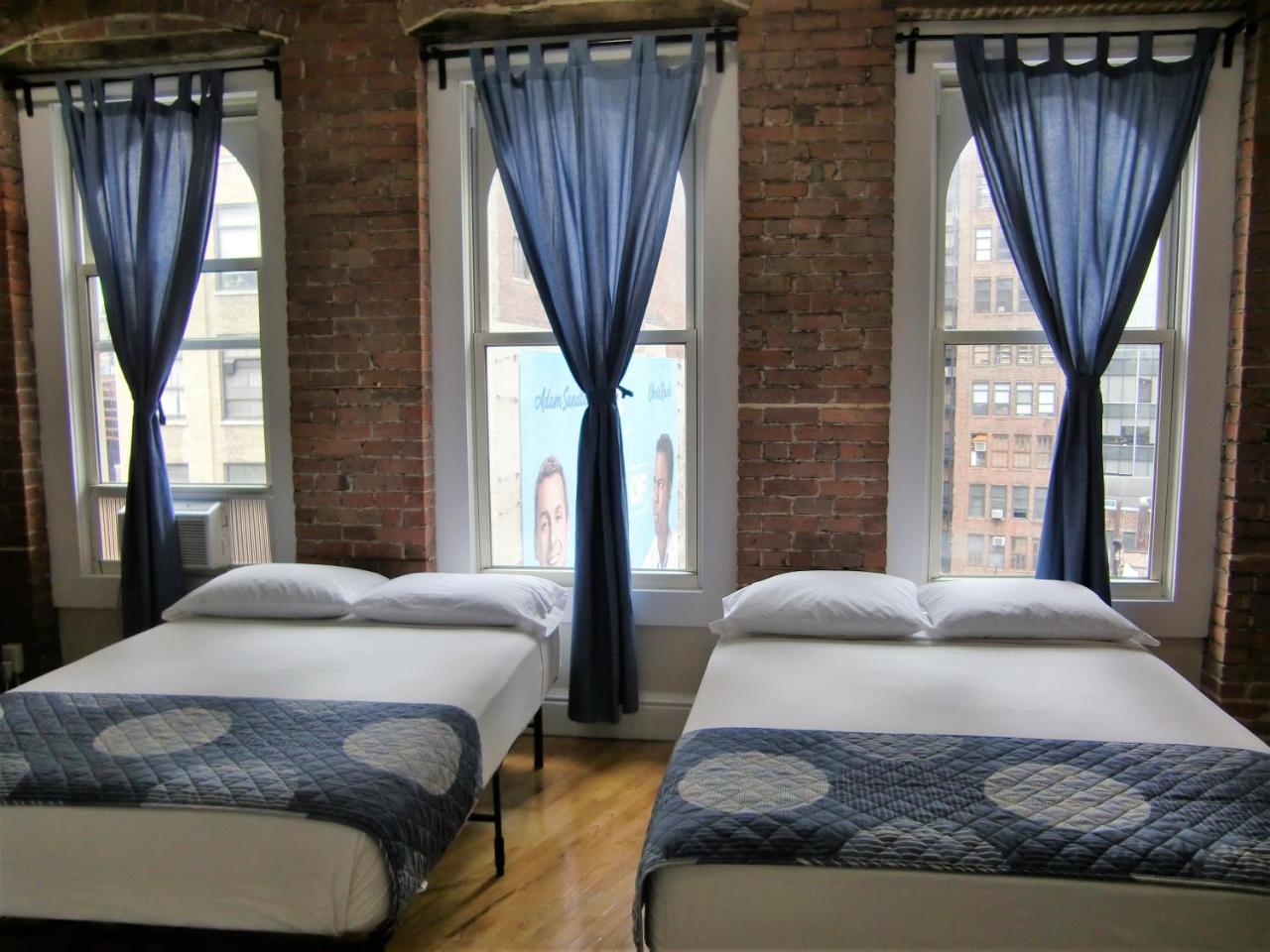Studios Midtown Manhattan photo 2
