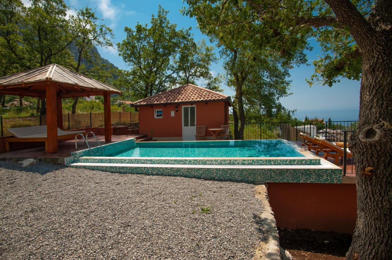 Harmonia Bungalows & Pool - 3