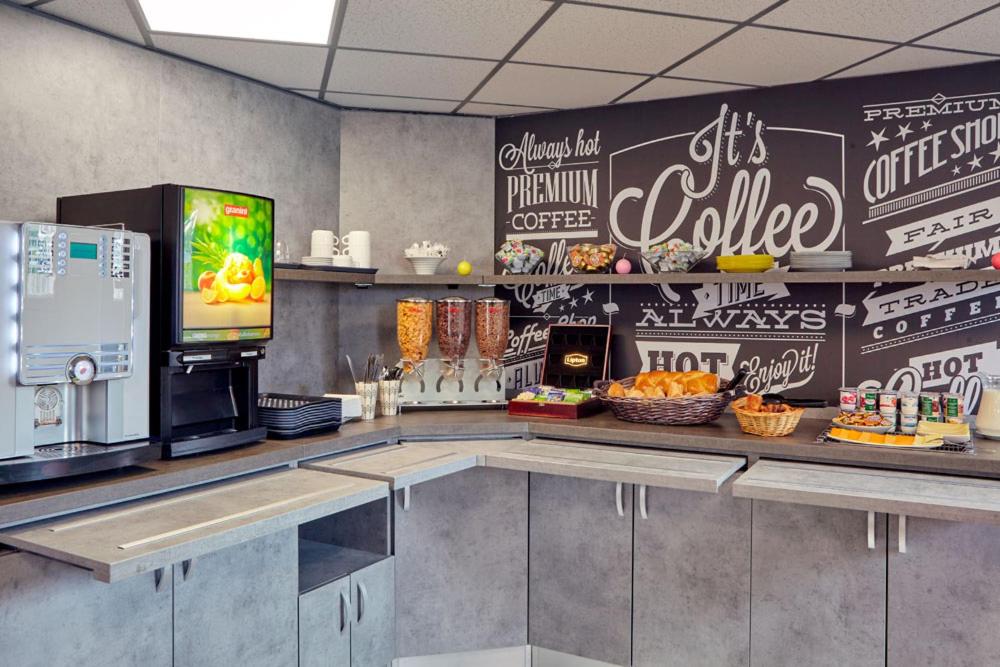 Welcomotel Les Mureaux photo 2