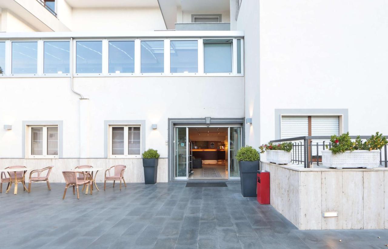 Suites & Residence Hotel