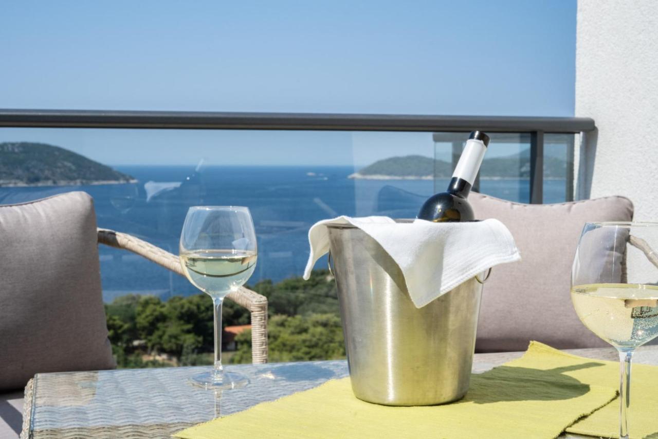 Apartmani D & J with Heated Pool & Stunning Sea View - 6