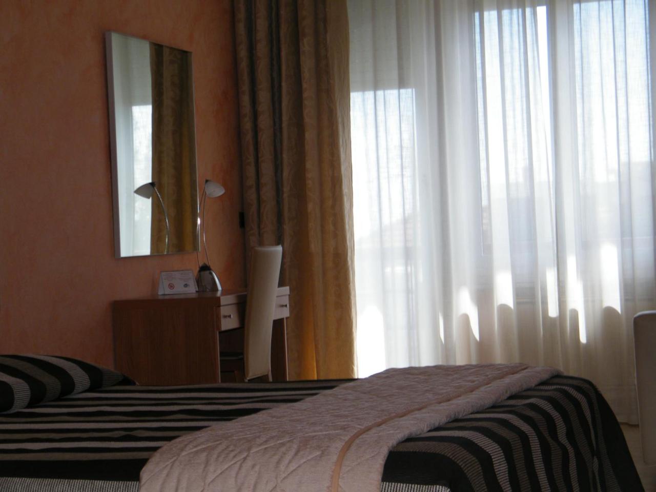 Hotel Cristallo photo 3