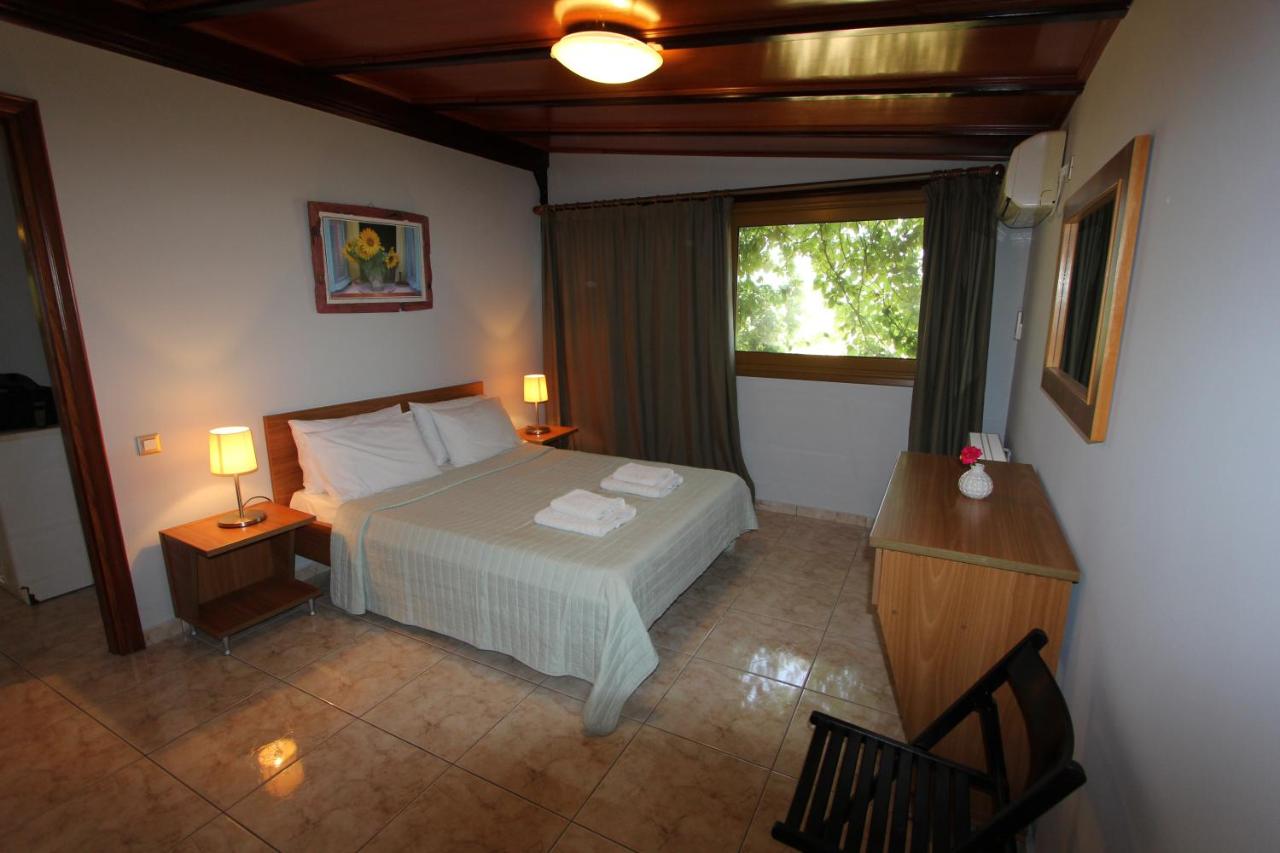 Tosis Apartments - 3