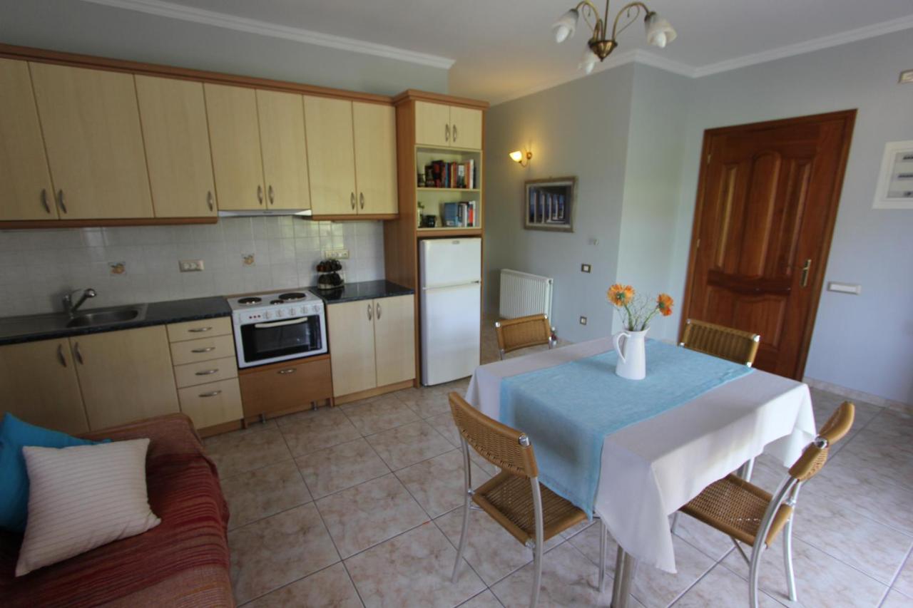 Tosis Apartments - 6