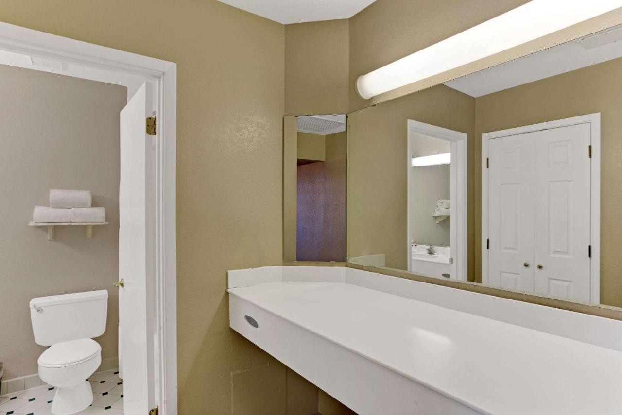 Foto - Days Inn Tucson City Center