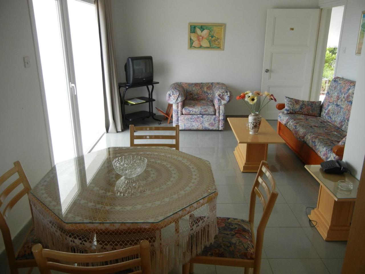 Tsialis Hotel Apartments photo 2