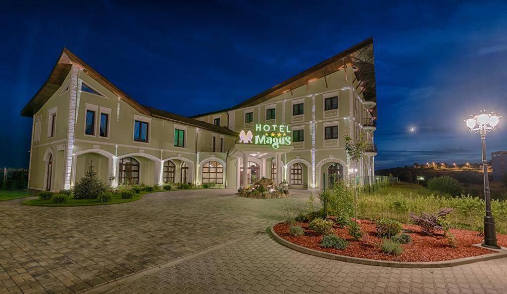 Magus Hotel - 5