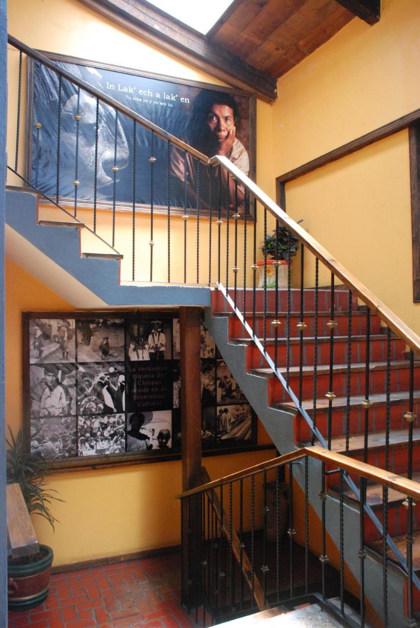 Hotel Temático Mision Colonial