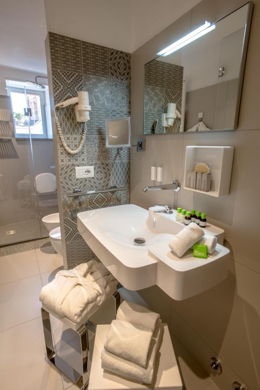 Uve Rooms & Wine Bar - 6