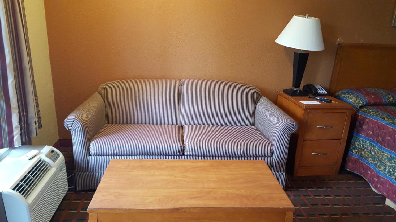 Scottish Inn Knoxville photo 3
