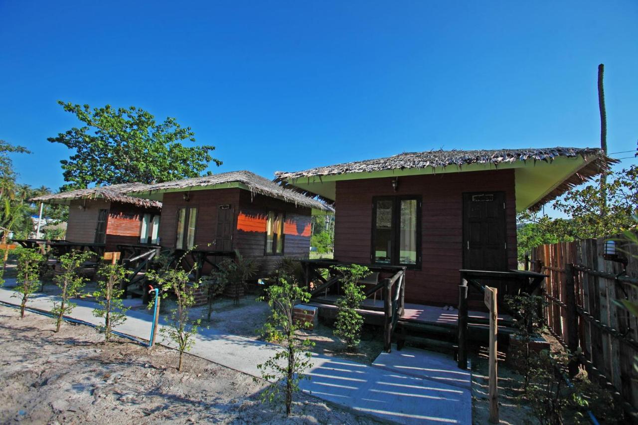 Photo - PP Red Tuna Hut