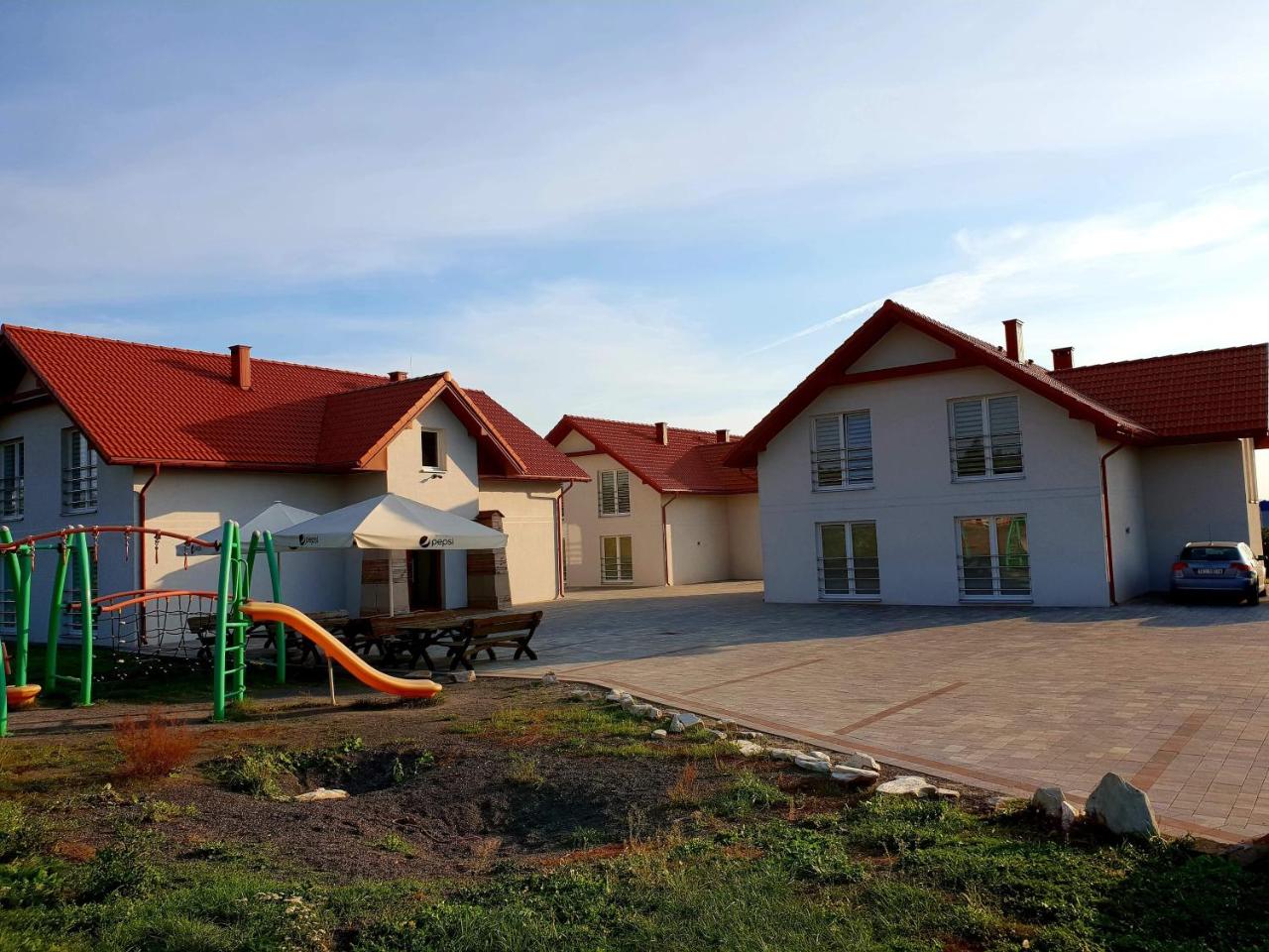 Hotel Pod Strzechą