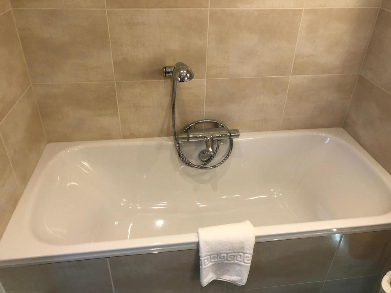 Lion Hotel photo 4