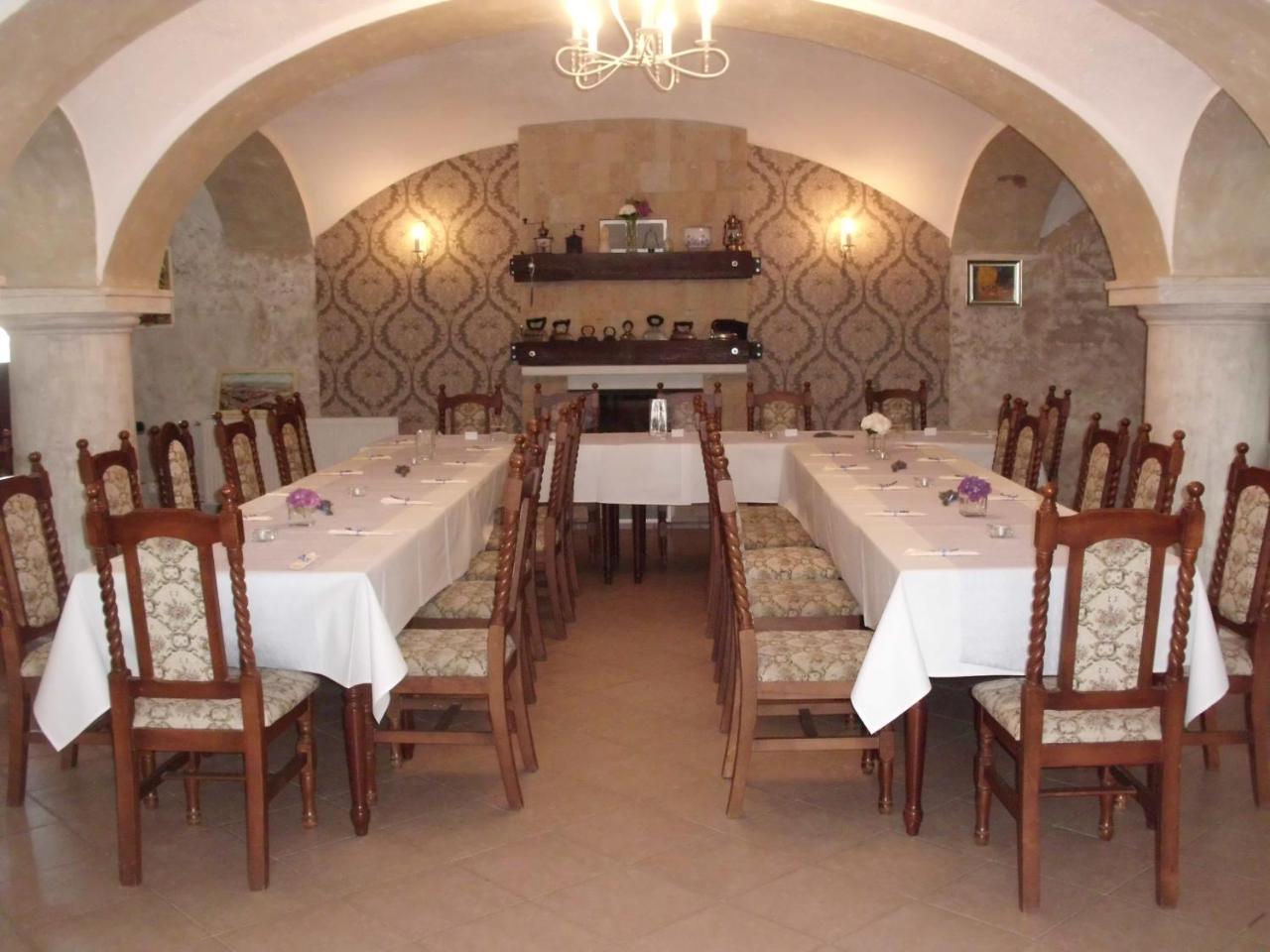 Hotel Dvůr photo 3