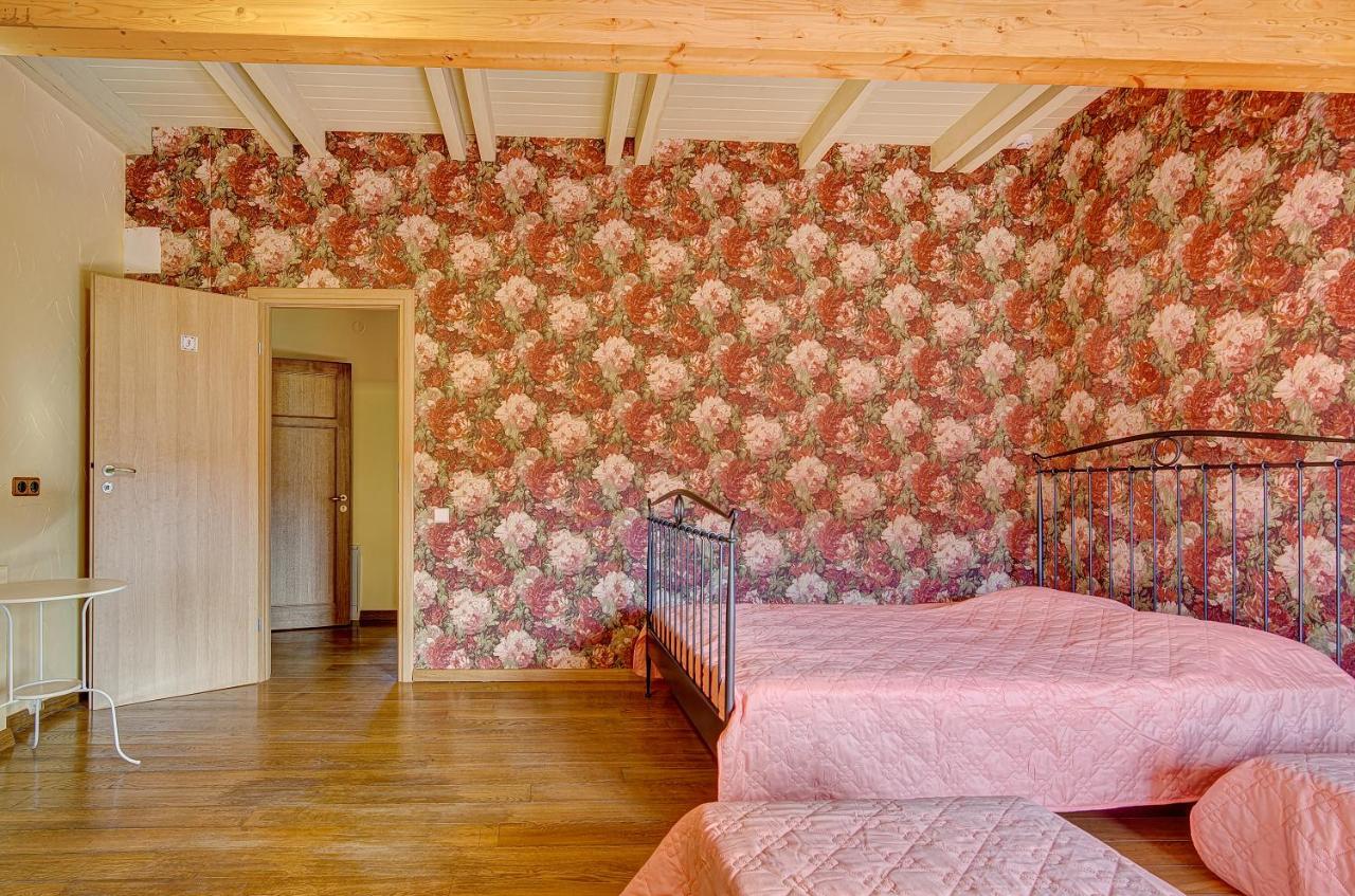 Spacious Villa with Large Hall photo 4