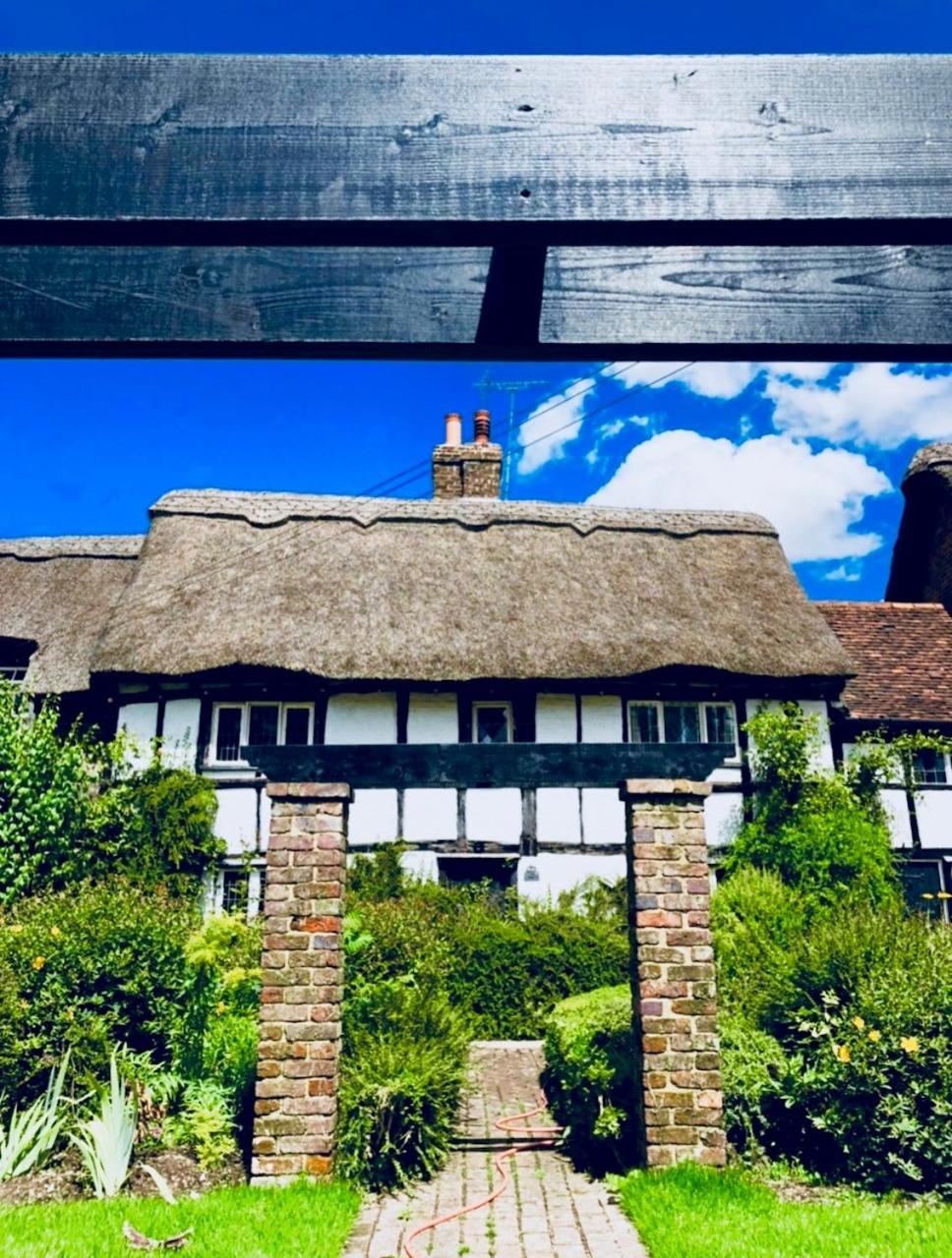 Old Hunters Lodge Whipsnade Limited - 6