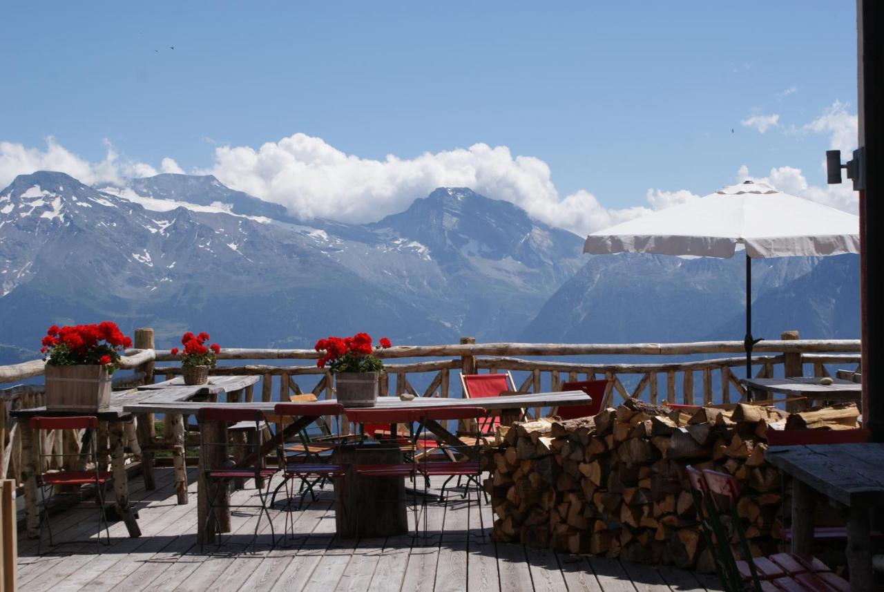Hamilton Lodge, Belalp photo 2
