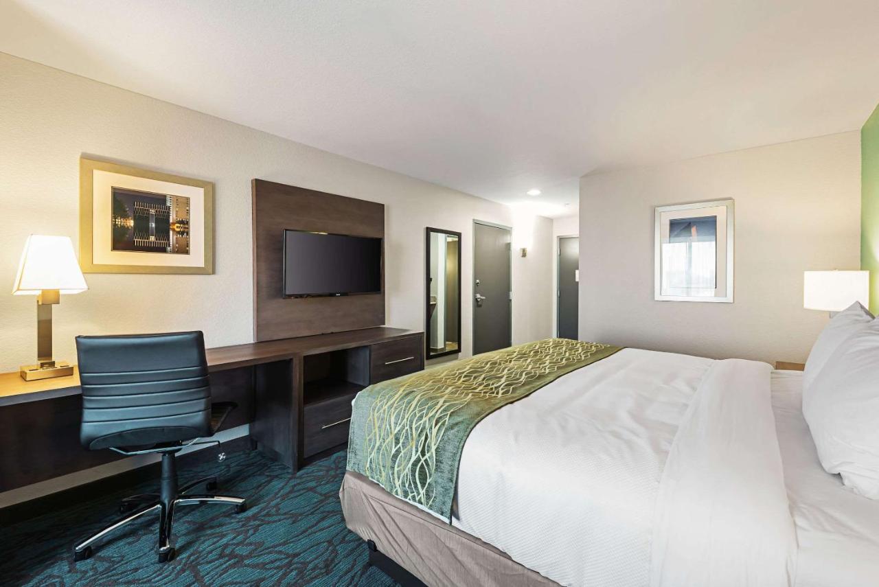 Comfort Inn & Suites Oklahoma City near Bricktown photo 4